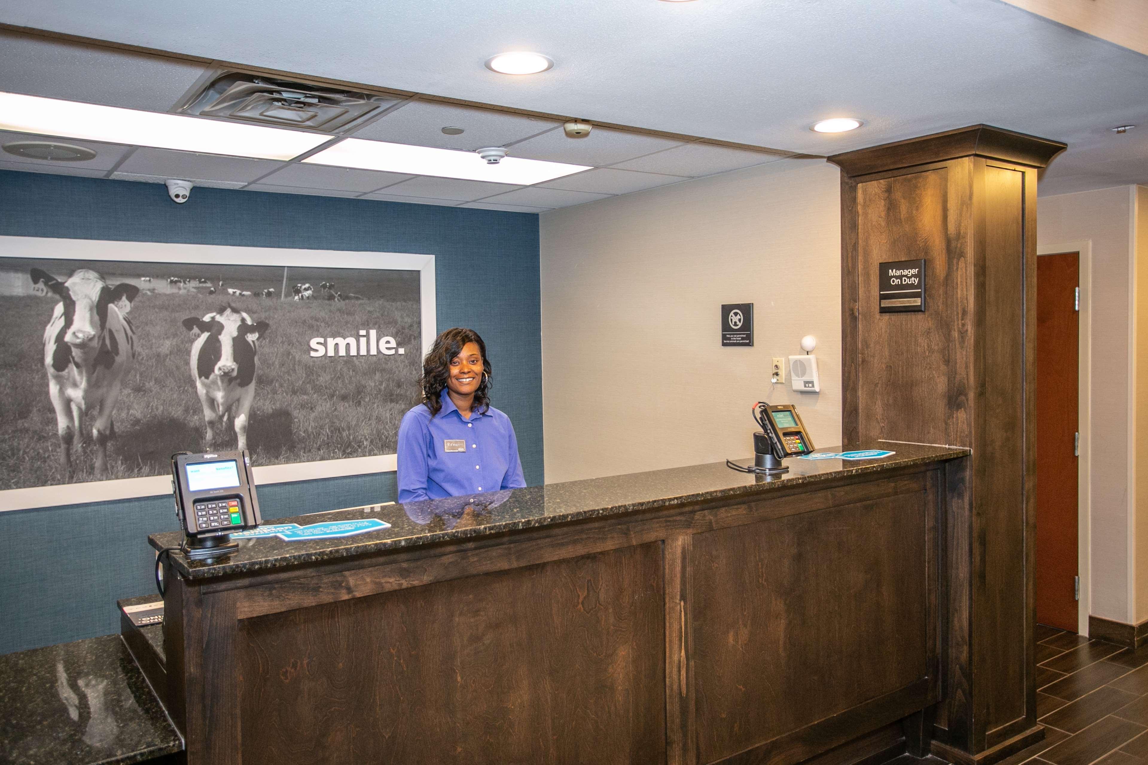 Hampton Inn Marshall Εξωτερικό φωτογραφία
